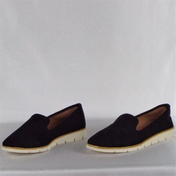 QUPID size 7 black flat-heel sneakers cushioned insoles perforated fabric uppers - Picture 6 of 15